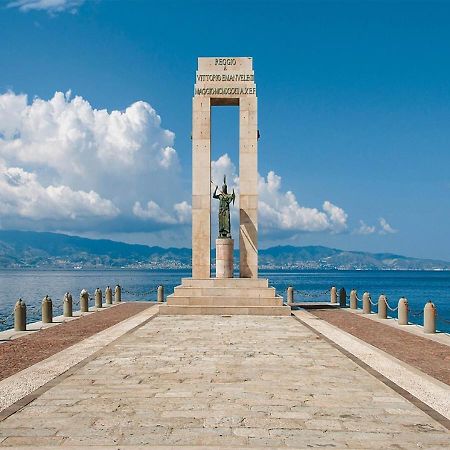Xenia Luxury Rooms Reggio Calabria Exterior photo