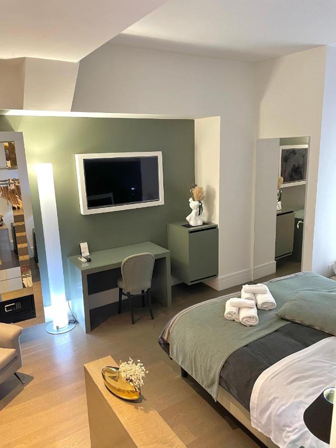 Xenia Luxury Rooms Reggio Calabria Exterior photo
